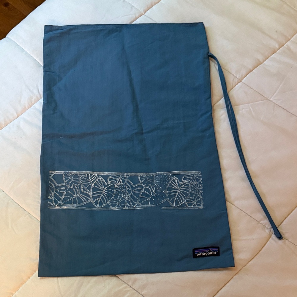 Patagonia Teal Drawstring Bag with Leaf Pattern made in Hawaii